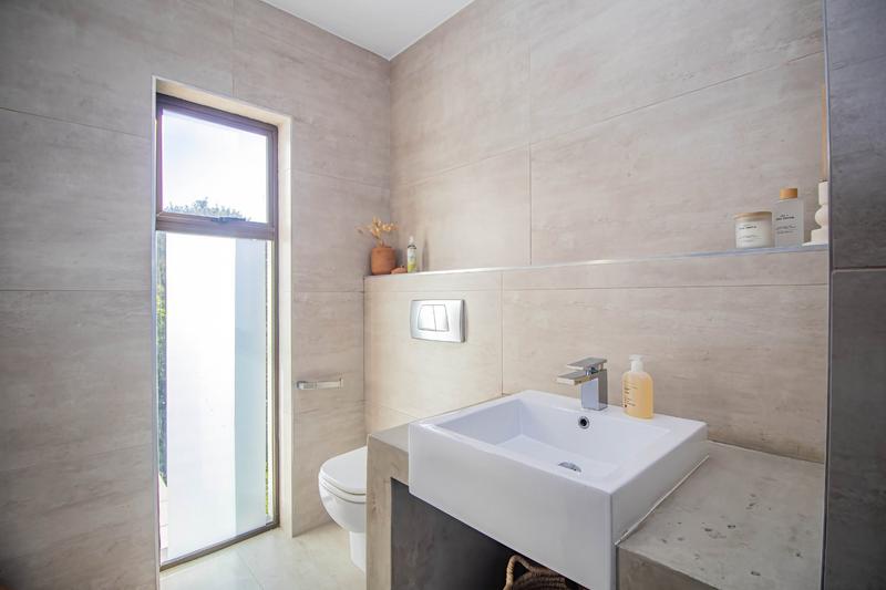 4 Bedroom Property for Sale in Pinnacle Point Golf Estate Western Cape